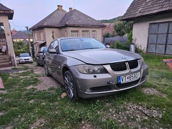 Bmw e90 318D - 4
