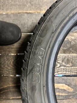 225/45R17 - 4