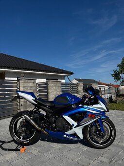 Suzuki Gsxr 750 K9 - 4