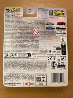 HotWheels Premium MBK Van - 4