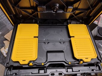 DEWALT 18V XR Aku sada vŕtačky DCD796 a rázového uťahováku D - 4