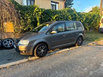 VOLSKWAGEN TOURAN 2.0 TDI - 4