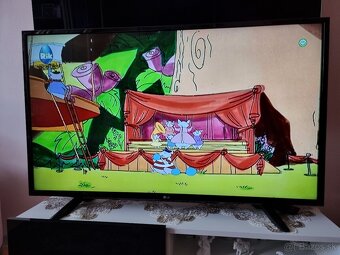 Predám LED TV LG 49LF510V Full HD - 4
