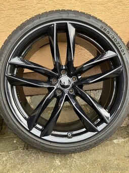 Letná sada Audi RS6 R21 - 4