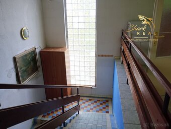 6-izbový rodinný dom v Kovarciach na bývanie i podnikanie - 4