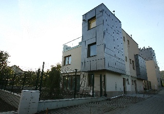 Prenájom -Moderné rodinné domy 150m2, 200m2, 350m2 - BA III - 4