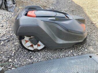 Husqvarna 450X - Robotická kosačka - 4