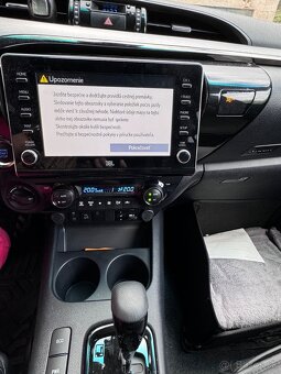 TOYOTA HILLUX 2.8 D - 4