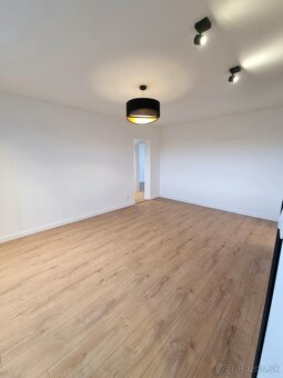 MODERNÝ 3-IZBOVÝ BYT PO KOMPLETNEJ REKONŠTRUKCII – HRONCOVA, - 4