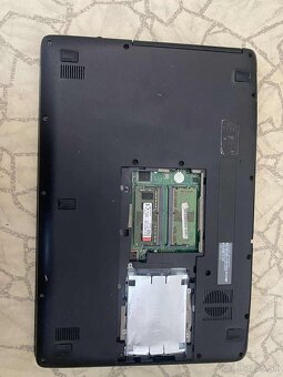Predám na náhradné dieli acer aspire es1 572 n16c1 - 4