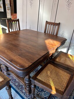 Starožitný celodrevený príborník, stôl 6 stoličiek - 4