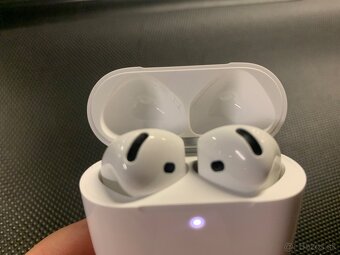 Originalne Apple Airpods 4 - 4