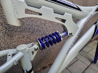 Celoodpruzeny ocelovy ram DUNLOP - 4