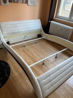 Darujem Postelny ram 180 x 200 - 4