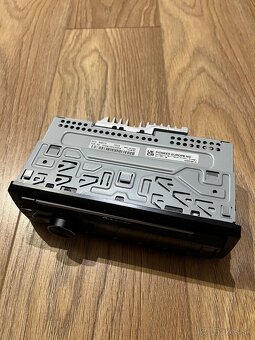 Pioneer MVH-S420BT - 4