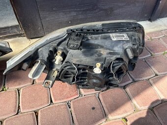 Bmw e87 predné svetlá h7 - 4