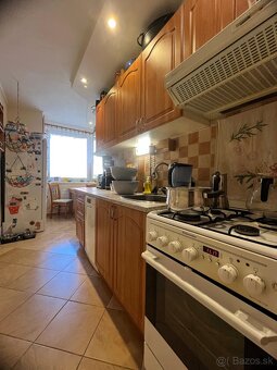 Pekný, slnečný 3 izbový byt s balkónom, Ružová ul,, Levice - 4