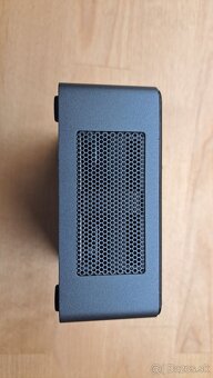 Intel NUC8i5BEH - 4