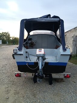 Motorový kajutovy čln - 4