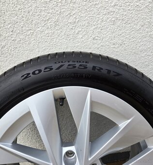 Letná sada Škoda Octavia R17 5x112 Pirelli 205/55 R17 - 4