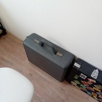 Písací stroj Consul - 4