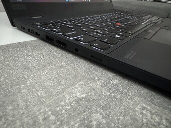 ThinkPad T15 Gen1 – i5, 16GB, 1TB NVMe, W11 Pro - 4