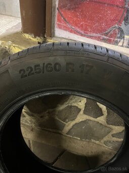 226/60R17 - 4