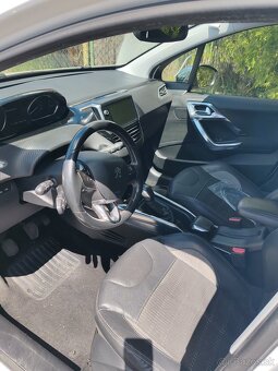 Peugeot 2008 1,6 benzín - 4