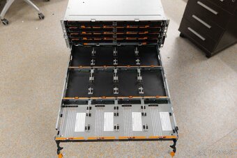 Dell PowerVault MD3060e / 60x 3,5HDD SAS JBOD / NETAPP - 4