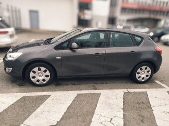Opel Astra 1.4 74kw, LEN : 65 tisíc km - 4