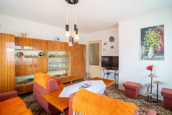 Na predaj 5-izbový rodinný dom Veľké Leváre - 4