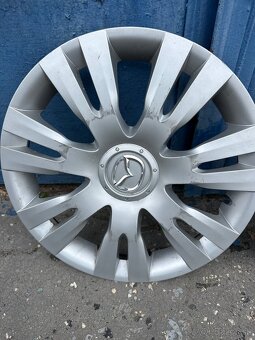 Mazda puklice 15" originál - 4