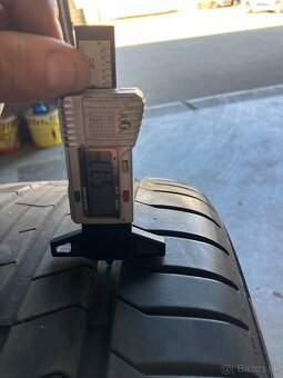 Predám letnú 305/40 R20 112Y - 4