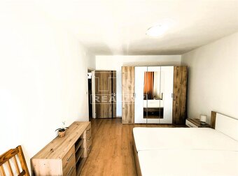Byt 2 izbový s lodžiou, centrum mesta Prešov, 65 m2 - 4