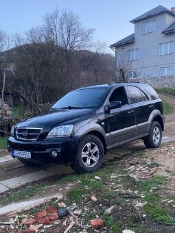 KIA Sorento - 4