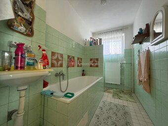 Rodinný dom s obrovským potenciálom na skok od mesta Púchov - 4