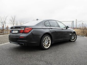 BMW Rad 7 750i xDrive A/T - 4