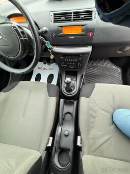 Citroen C4 1.6 benzín 129000km rok 2007 - 4