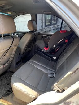 KIA Sorento - 4