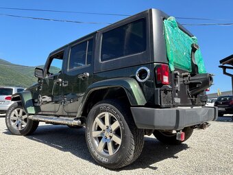 Jeep Wrangler 2012 Unlimited Sport 3.6L V6 A/T - 4