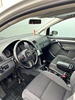 Volkswagen Touran 1.6 TDI Premium Comfortline - 4