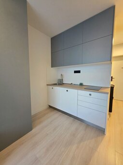 Na predaj pekný, menší 1 izbový byt na ulici Krivá, Košice - - 4