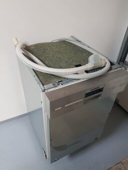 Umývačka riadu 45 cm Siemens - 4