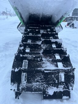 Snežny skúter Artic CAT - 4