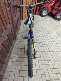 Giant Glory 2017 L - 4