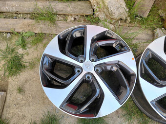 19" Hyundai Tucson - 4
