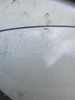 VW Touran zadne prave svetlo - 4