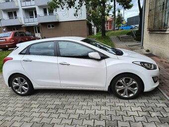 Hyundai i30 1.6crdi 94kw - 4
