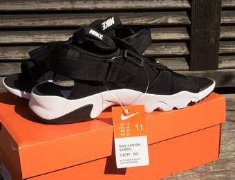 Nové sandále Nike Canyon na nohu 43 - 4