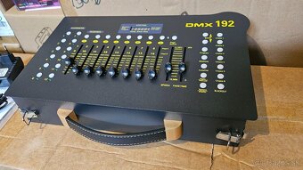 Dmx pult s 4 bezdrôtovými bateriovymi dmx prijimačmi - 4